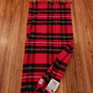 Troy Robe PLAID Fringe Stadium Carriage Throw Blanket Red NEW